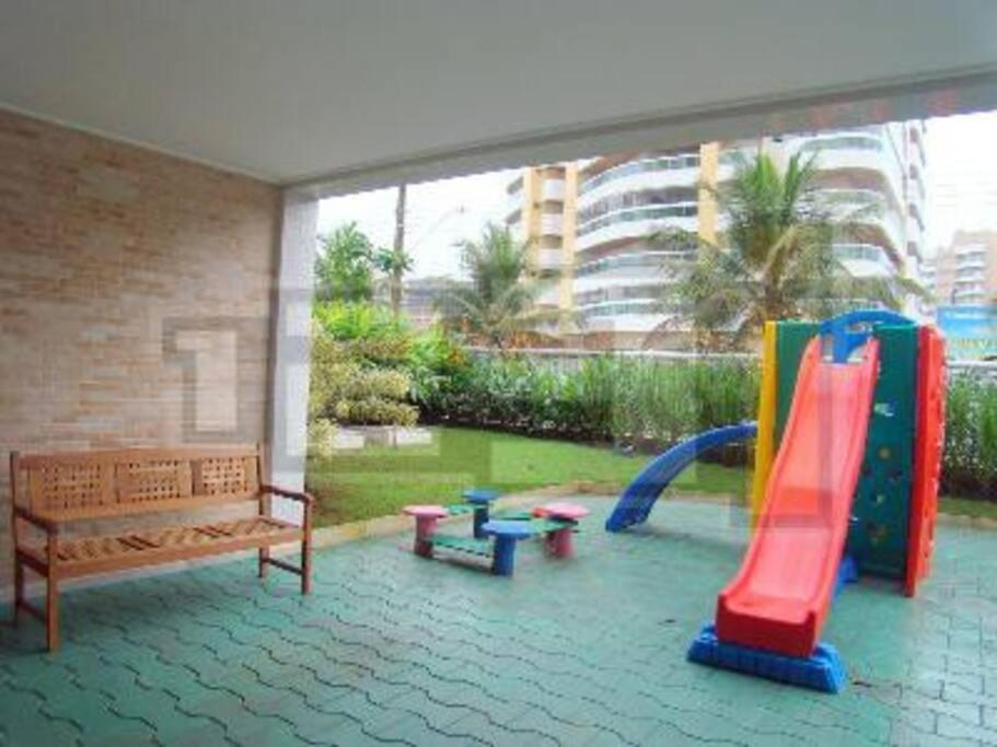 Apartamento com Varanda